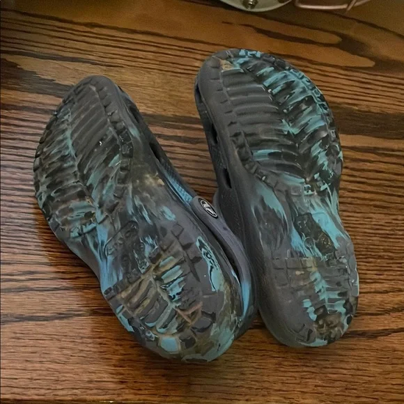 CROCS Blue and Black Sandals with Perforated Design - Picture 2 of 5